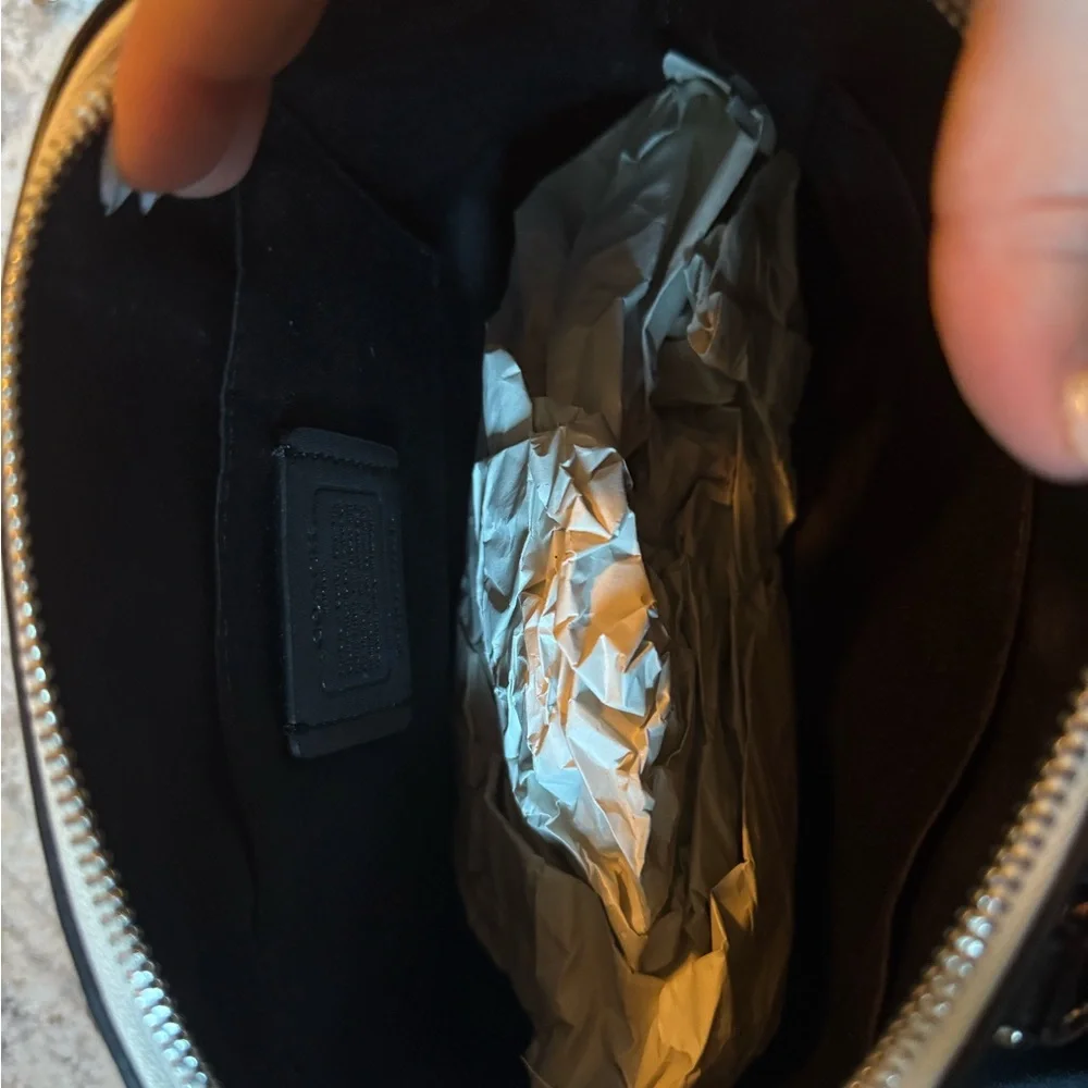 NEW Coach Mini Sierra purse- Black and White - Picture 4 of 8